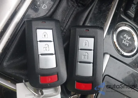 2018 Mitsubishi Eclipse Cross Se/Sel z USA, uszkodzony, nr VIN JA4AT5AAXJZ068099